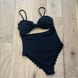 NWT Cupshe Cutout One Piece